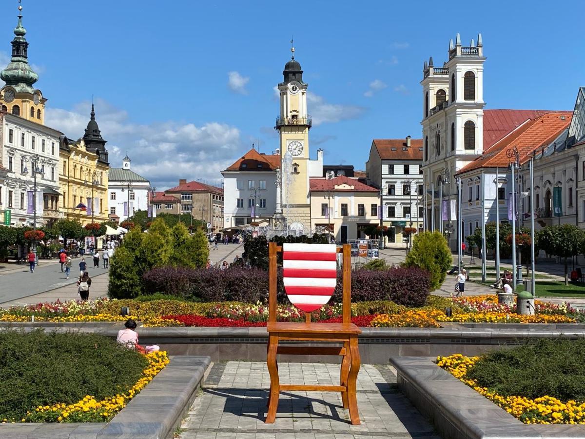 Apartmán s bazénom, Banská Bystrica Exterior foto