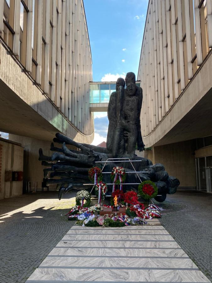 Apartmán s bazénom, Banská Bystrica Exterior foto